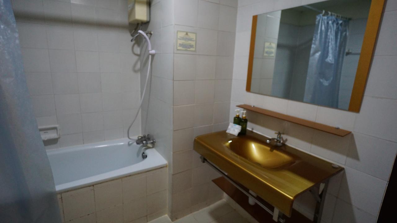 Aparthotel Supanich Railway Station Chiang Mai Exterior foto